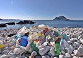 Megjelent az egyszer használatos műanyag termékekre vonatkozó uniós irányelv